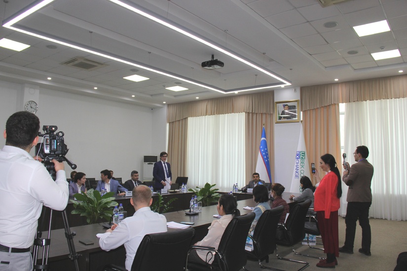 Ўзбекистонда биржа савдолари ҳамда электрон тижорат сўнгги йилларда қанчалик даражада ривожланди? Ўзбекистонда биржа савдолари ҳамда электрон тижорат сўнгги йилларда қанчалик даражада ривожланди?