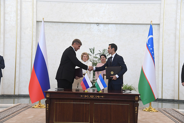 Олий Мажлис и Совет Федерации России договорились сотрудничать в сфере законодательства