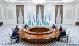 Шавкат Мирзиёев Қозоғистон, Қирғиз ва Тожикистон Республикалари Бош вазирларини қабул қилди