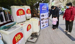 Китай хочет, чтобы китайцы обменивали свои старые автомобили и холодильники на новые в помощь экономике