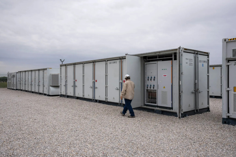 Why U.S. Car Companies Want to Make Giant Batteries