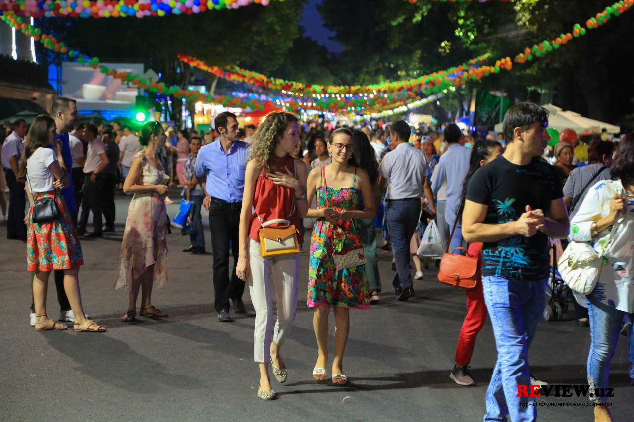 Qora qizlar külotlu çorapda sikishmoqda Otam qizi jinsiy aloqa porno