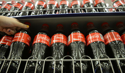 Молия вазирлиги: “Coca-cola” давлат улуши хусусий инвесторга сотилади