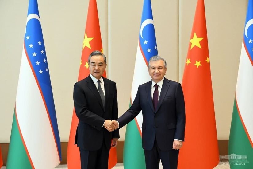O‘zbekiston Prezidenti Xitoy tashqi ishlar vazirini qabul qildi O‘zbekiston Prezidenti Xitoy tashqi ishlar vazirini qabul qildi