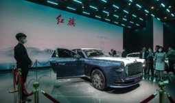 Hongqi бросает вызов европейскому автопрому с автомобилем за миллион долларов