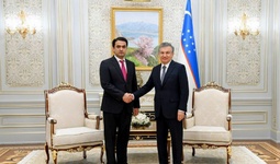 Шавкат Мирзиёев принял председателя Душанбе Рустама Эмомали