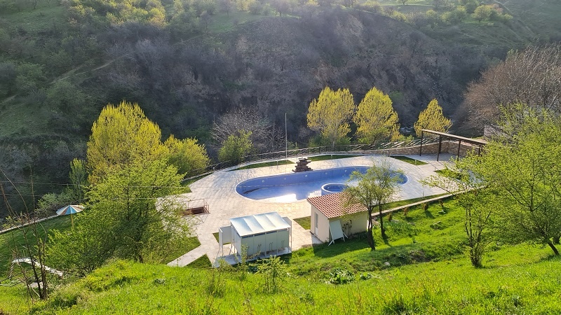 Davlat aktivlarini boshqarish agentligi Bo‘stonliqdagi ommaviy savdolarga chiqarilgan davlatning 3 ta yirik aktiviga press-tur uyushtirdi (+foto)