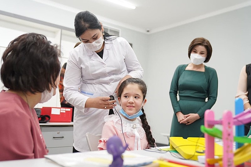 Ziroat Mirziyoyeva raislik qiluvchi «Zamin» fondi dasturi doirasida 23 nafar bolaning eshitish qobiliyati tiklandi Ziroat Mirziyoyeva raislik qiluvchi «Zamin» fondi dasturi doirasida 23 nafar bolaning eshitish qobiliyati tiklandi