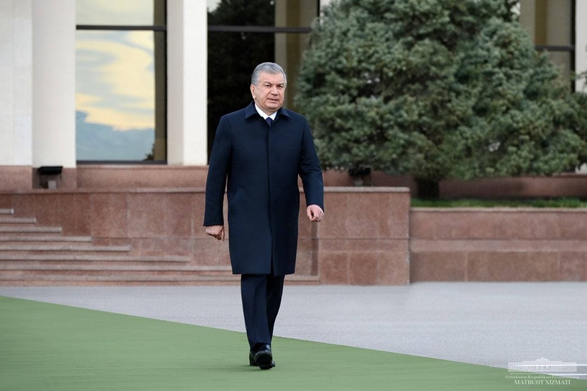 Shavkat Mirziyoyev Namangan viloyatiga mahallalardagi sharoitni o‘rganish maqsadida jo‘nab ketdi Shavkat Mirziyoyev Namangan viloyatiga mahallalardagi sharoitni o‘rganish maqsadida jo‘nab ketdi