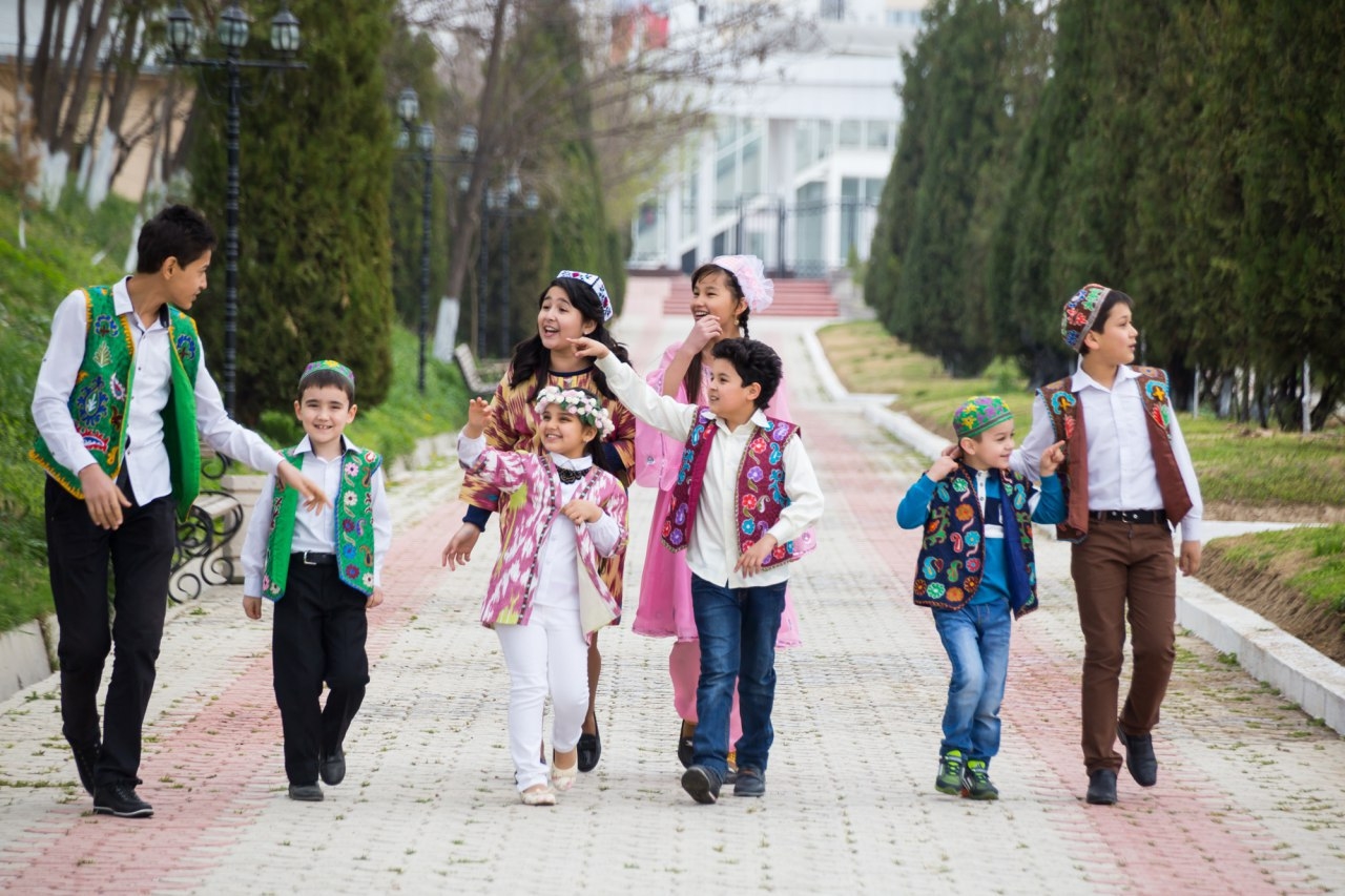 Группа украинских детей прибыла в Узбекистан для отдыха и оздоровления