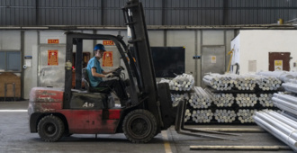 China’s Aluminum Factories Are Changing to Escape a Crushing Price War