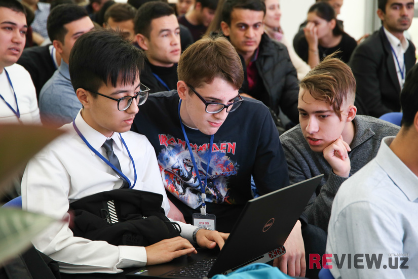 Выпускников, решивших работать в отдаленных районах, обеспечат жильем и окажут материальную помощь Выпускников, решивших работать в отдаленных районах, обеспечат жильем и окажут материальную помощь