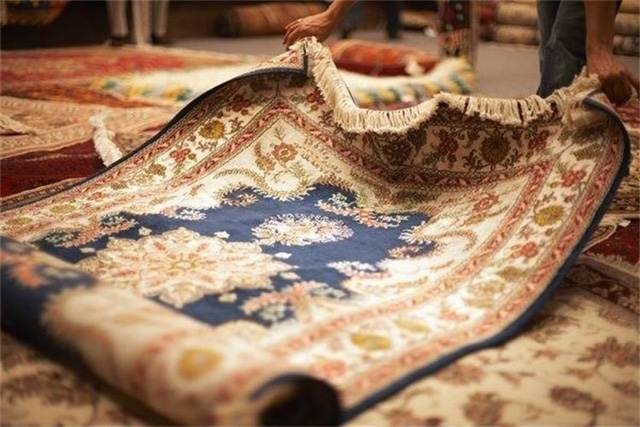 Азербайджан стал лидером по импорту узбекских ковров