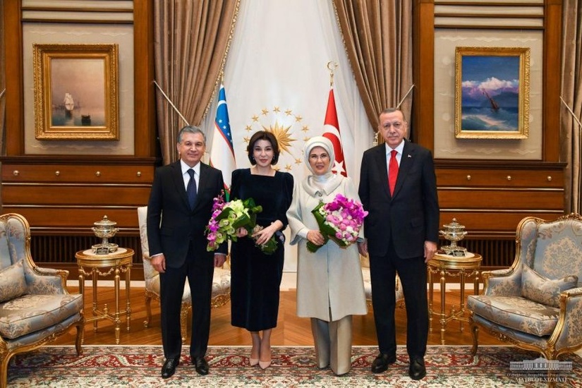 Shavkat Mirziyoyev va Ziroat Mirziyoyeva sharafiga Turkiya Prezidenti va uning rafiqasi qabul marosimi uyushtirdi