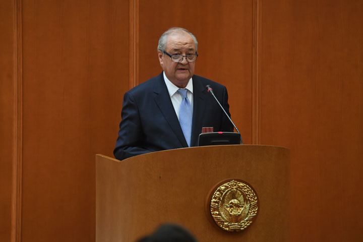 Министр иностранных дел Абдулазиз Камилов отчитался на пленарном заседании Сената