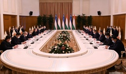 Президенты Узбекистана и Таджикистана подписали 35 документов