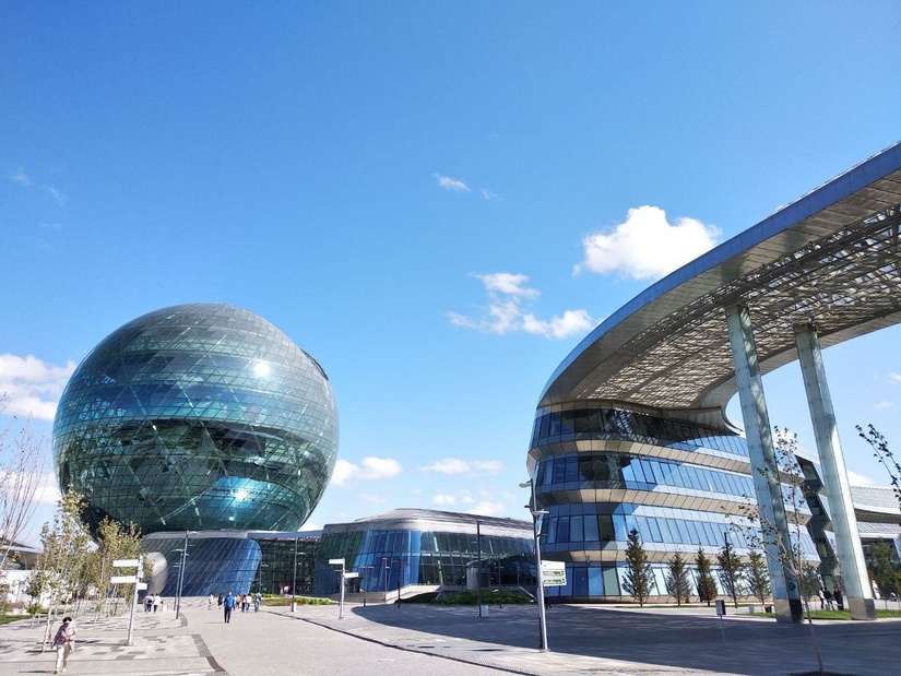 Впервые журналисты из Узбекистана посетили Международный Финансовый Центр «Астана»