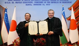 Шавкату Мирзиёеву присвоено звание почетного доктора Университета Нагои
