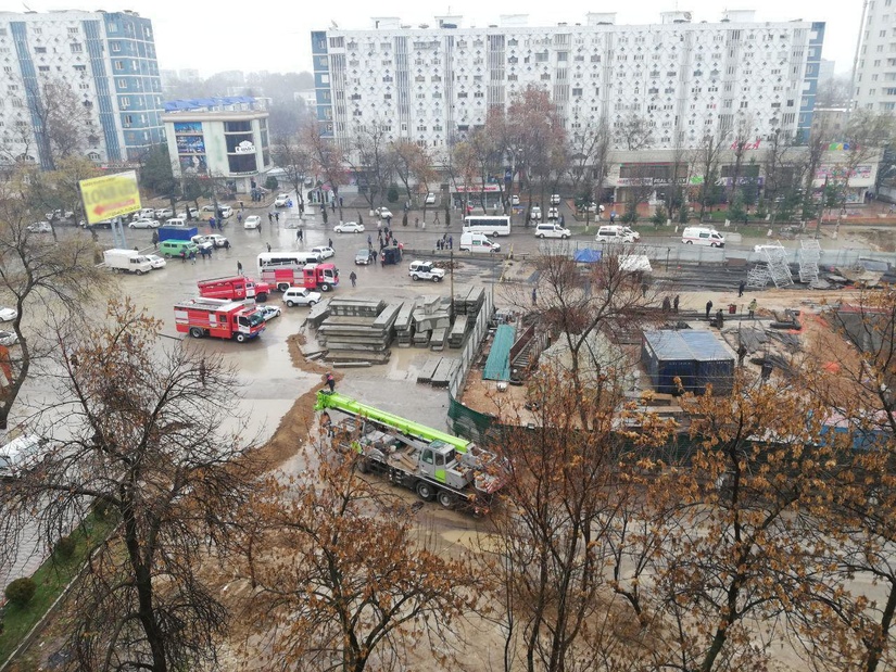 Метро қурилишида юзага келган авария ҳудудидан беш кишининг жасади тупроқ остидан олиб чиқилди Метро қурилишида юзага келган авария ҳудудидан беш кишининг жасади тупроқ остидан олиб чиқилди