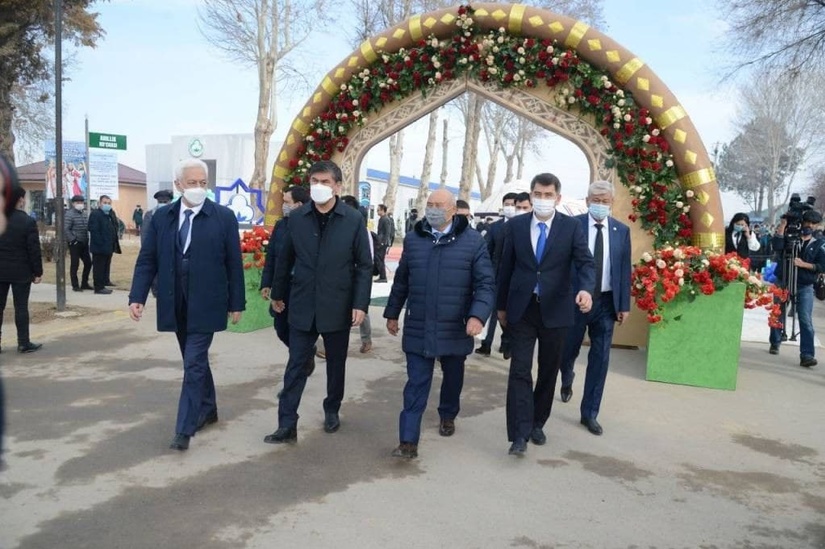 В яркий праздник дружбы народов превратилась встреча казахской делегации в кишлаке «Эшонобод»