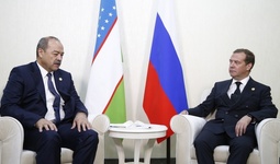 Абдулла Арипов провел встречу с премьером РФ на полях Каспийского экономического форума