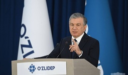 Шавкат Мирзиёев выступил с докладом о своей предвыборной программе