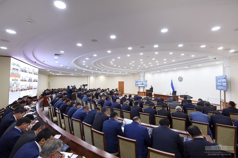 Шавкат Мирзиёев поручил Министерству финансов внести предложения по снижению ставки НДС