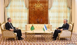 O‘zbekiston va Turkmaniston prezidentlari Janubiy Osiyo va Janubiy Kavkaz yo‘laklari orqali yangi tashqi bozorlarga chiqishni muhokama qildi