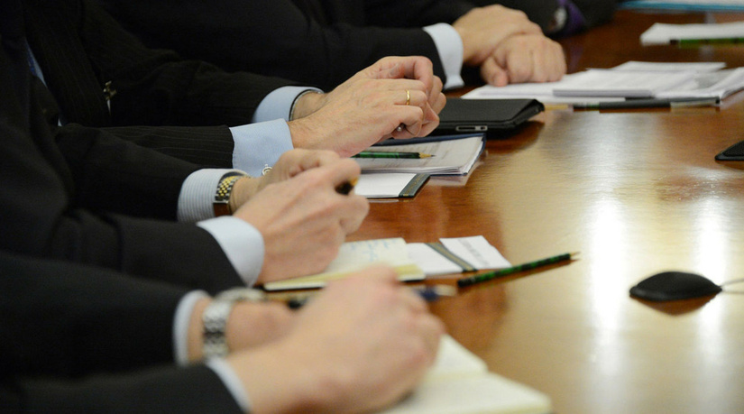 Davlat xizmatchilari o‘zining daromadi va mol-mulki to‘g‘risida deklaratsiya topshiradi Davlat xizmatchilari o‘zining daromadi va mol-mulki to‘g‘risida deklaratsiya topshiradi