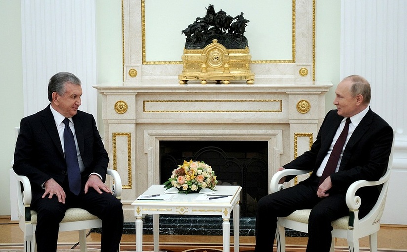 Шавкат Мирзиёев начал переговоры с Владимиром Путиным в Кремле