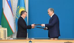 Президенты Шавкат Мирзиёев и Касым-Жомарт Токаев подписали декларацию о союзнических отношениях