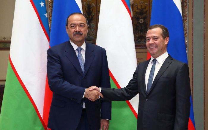 Абдулла Арипов и Дмитрий Медведев обсудили двустороннее сотрудничество в торговле и экономике