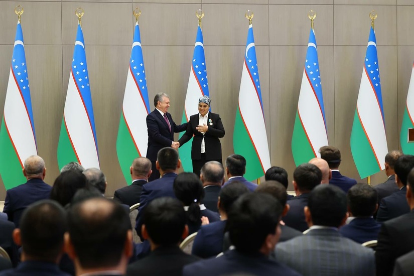 Shavkat Mirziyoyev: men Sizlarni farovon hayotimiz bunyodkorlari, deb bilaman va bu yo‘lda sizlar bilan doim birgaman Shavkat Mirziyoyev: men Sizlarni farovon hayotimiz bunyodkorlari, deb bilaman va bu yo‘lda sizlar bilan doim birgaman