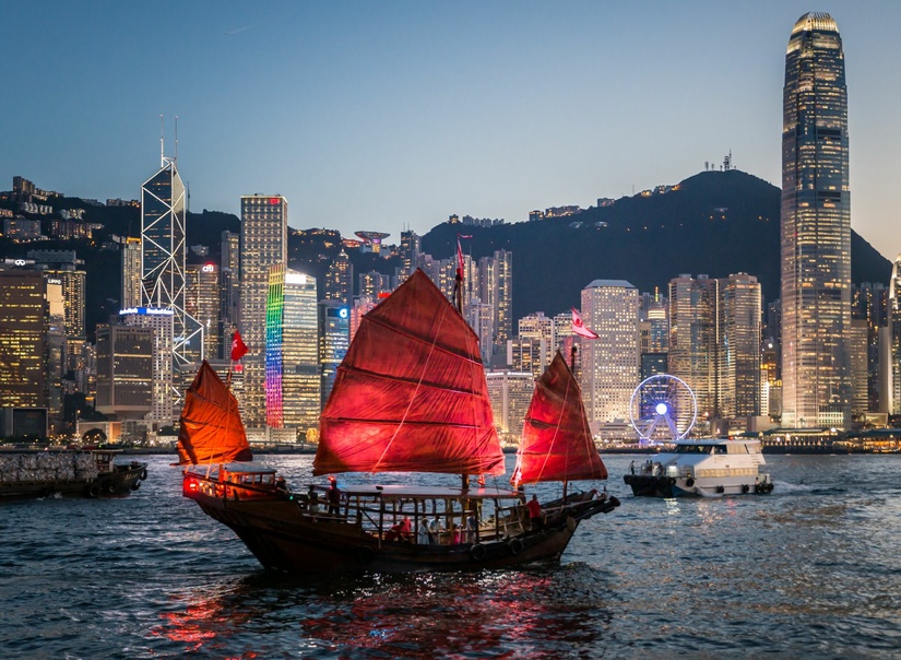 Hong Kong Considers Rules for AI Use in Finance