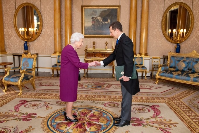 Посол Узбекистана в Великобритании Саид Рустамов вручил верительные грамоты Елизавете II