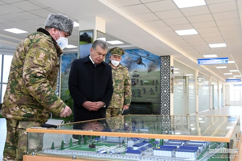 Shavkat Mirziyoyev Jizzax viloyatiga bordi Shavkat Mirziyoyev Jizzax viloyatiga bordi