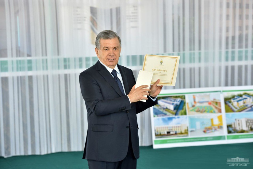 Шавкат Мирзиёев: Сув тошқинидан зарар кўрган хонадон эгаларининг ҳар бирига 40 миллион сўмлик моддий ёрдам кўрсатилади Шавкат Мирзиёев: Сув тошқинидан зарар кўрган хонадон эгаларининг ҳар бирига 40 миллион сўмлик моддий ёрдам кўрсатилади