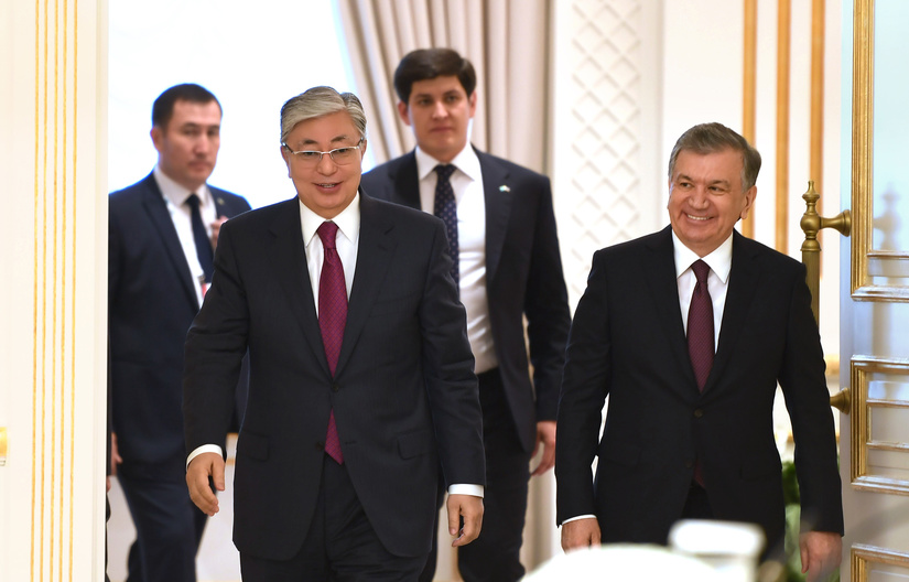Узбекистан и Казахстан создадут крупный торговый хаб