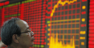 China’s Economy Grows 5.2% as Exports Offset Consumer Slump