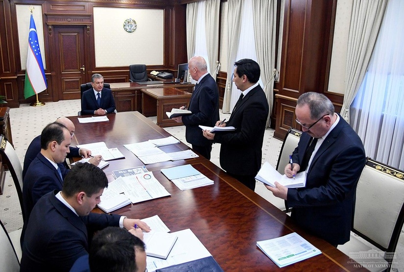 Президент Узбекистана провел совещание по вопросам предотвращения коронавируса