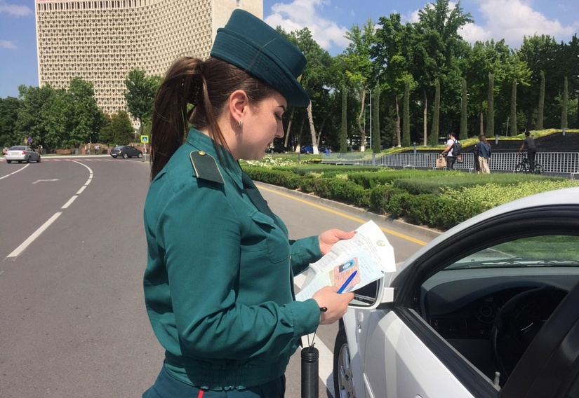 Водители с ID-картой не обязаны предъявлять водительские права Водители с ID-картой не обязаны предъявлять водительские права